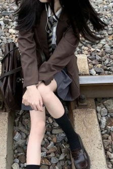 暴露癖女主天天被爆c高h